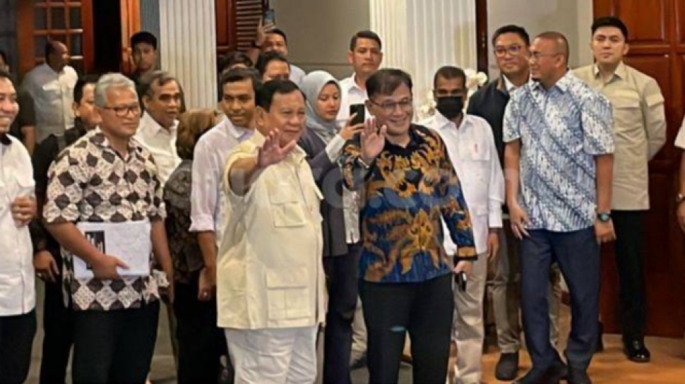 PDIP Segera Sanksi Budiman Sudjatmiko, Hasto Singgung Iming-iming Luar Partai