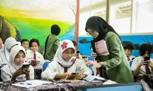Jalin kerjasama dengan sekolah, Tim Dosen Fakultas hukum UPN Veteran Jakarta melakukan edukasi anti Bullying di SDN Rawa Barat 05